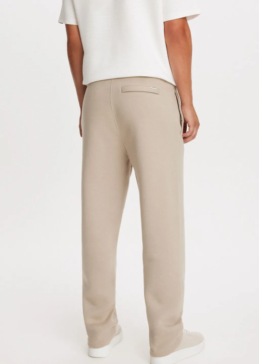 Basics|Broeken<The Sting Brushed straight leg joggingbroek lichtzand