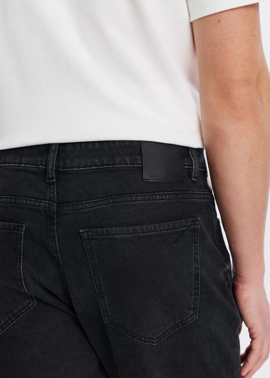 Jeans<The Sting Comfort straight jeans zwart, used dark
