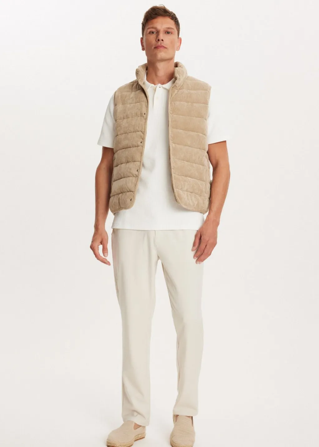 Jassen<The Sting Corduroy bodywarmer zand
