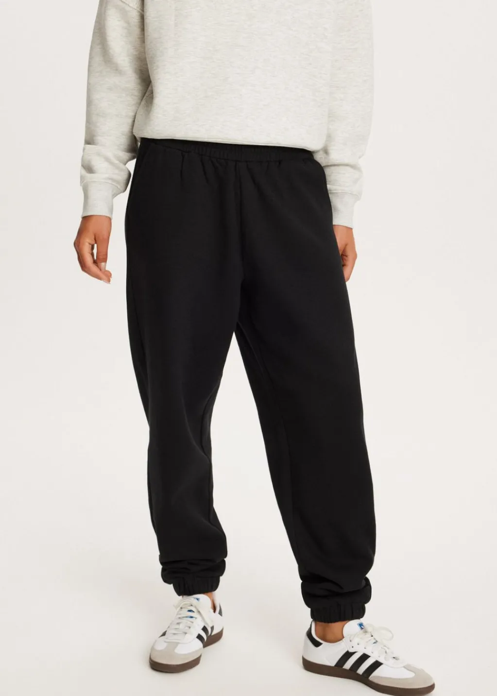 Basics|Broeken<The Sting Joggingbroek met trekkoord zwart