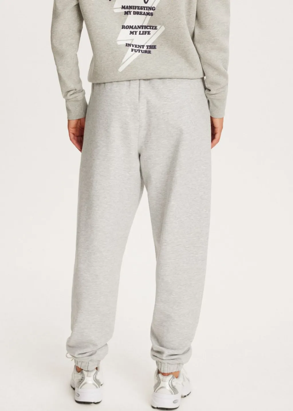 Basics|Broeken<The Sting Joggingbroek met trekkoord grijs gemêleerd