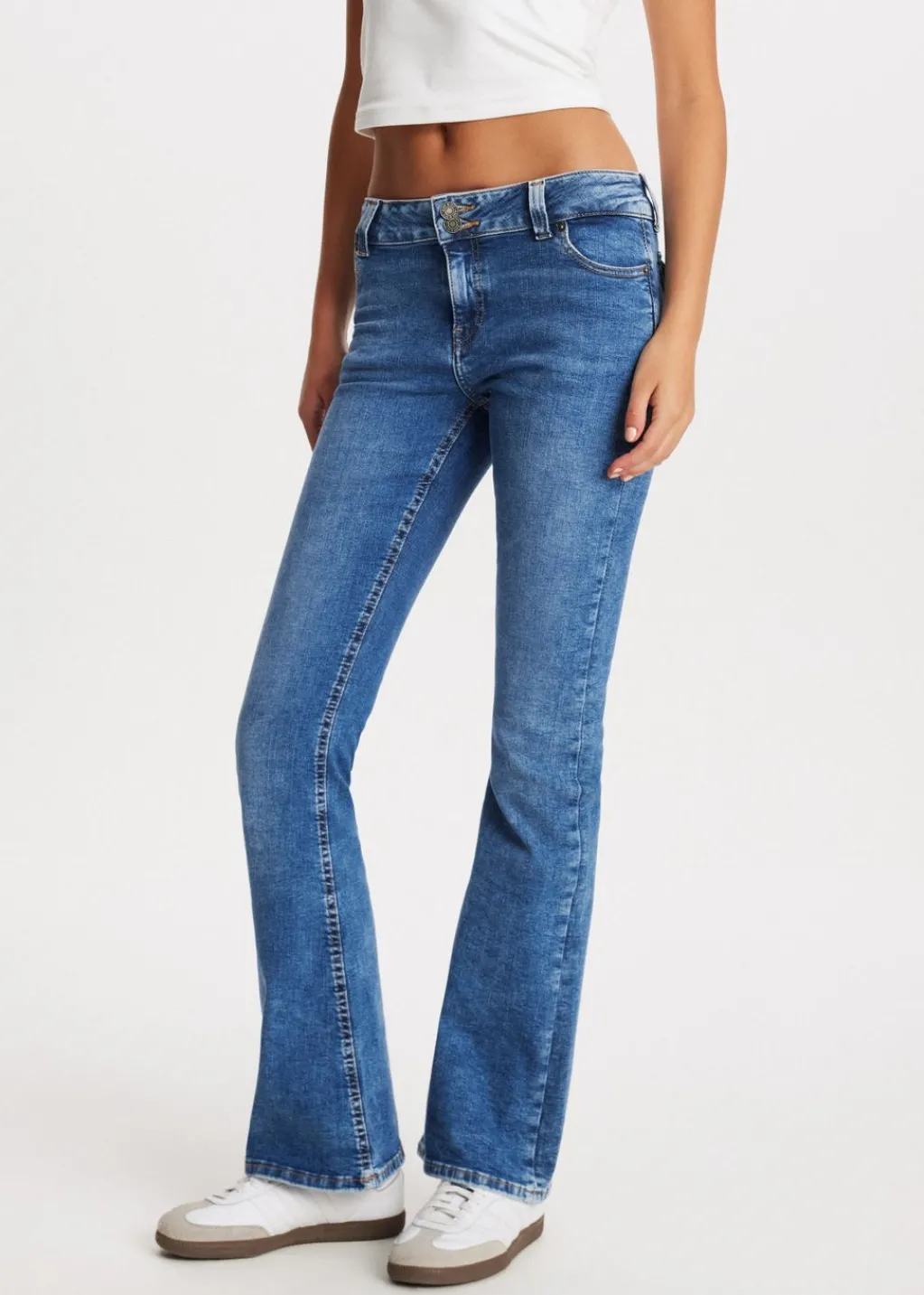 Basics|Jeans<The Sting Soft flared jeans blauw, used middle