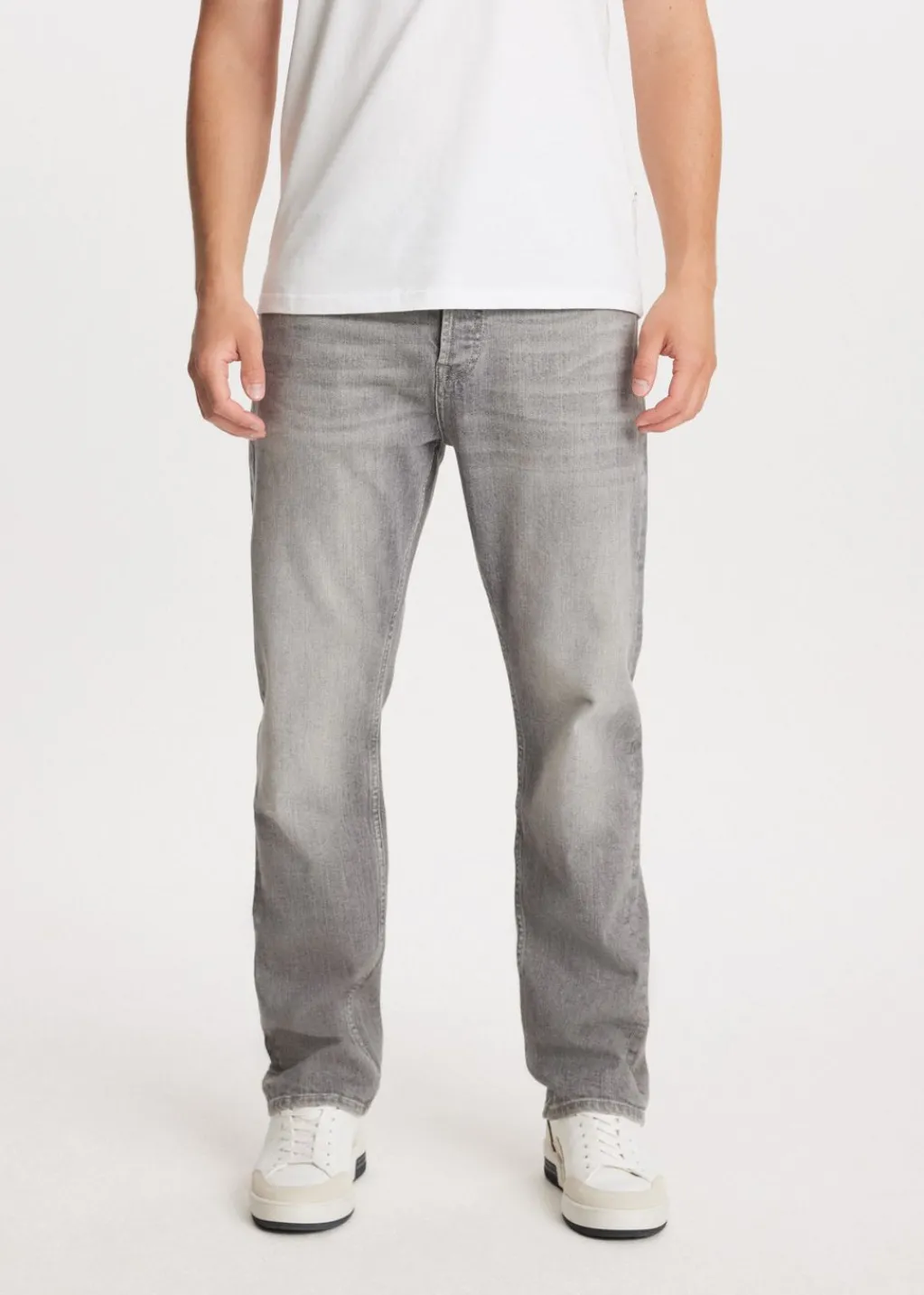 Jeans<The Sting Stretchy straight leg jeans grijs, used middle