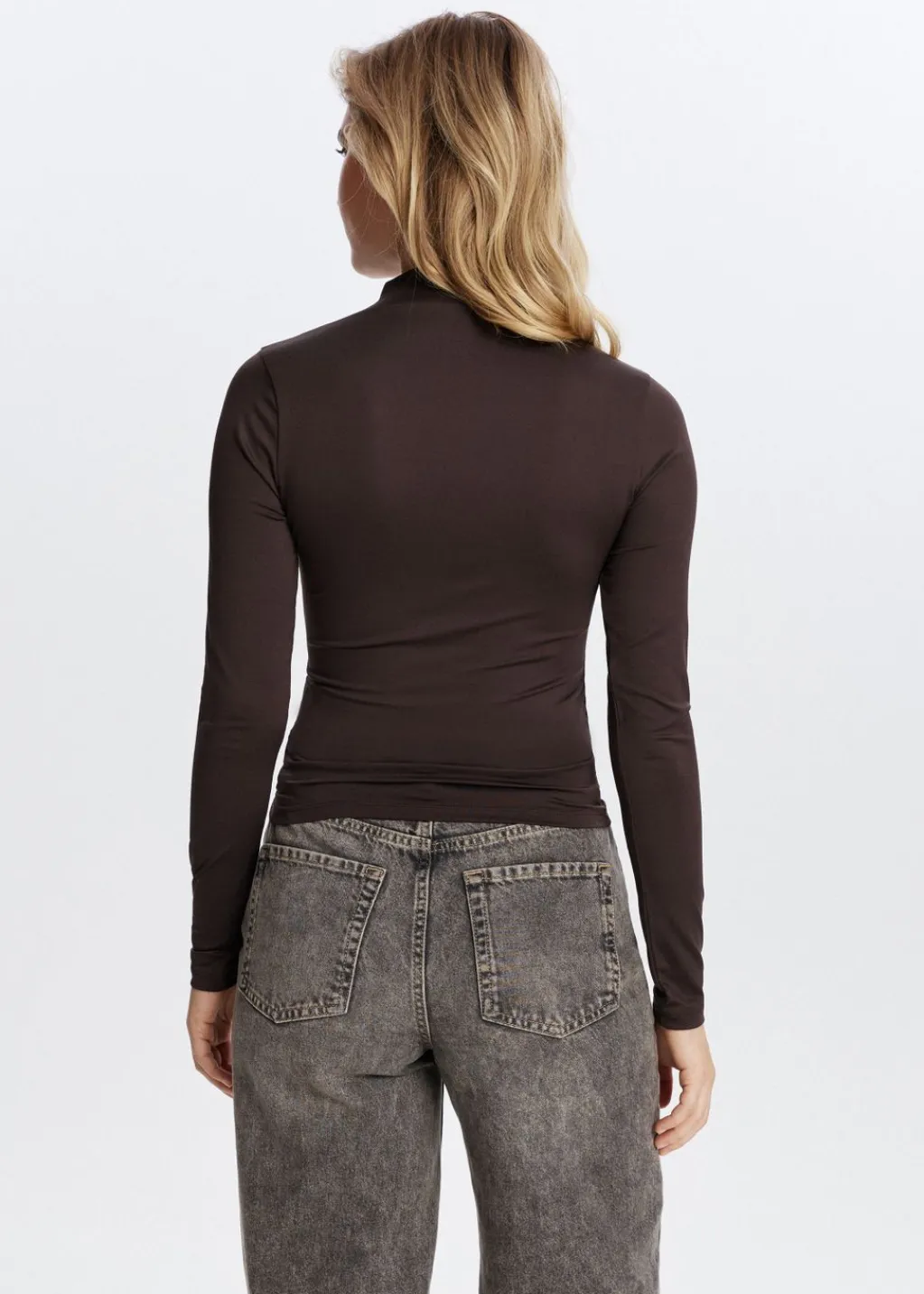 Tops<The Sting Top met hoge hals donkerbruin
