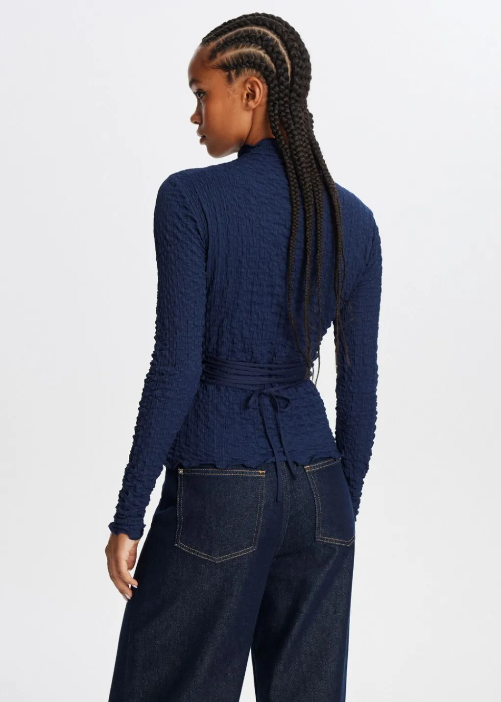 Tops<The Sting Top met strikdetail donkerblauw